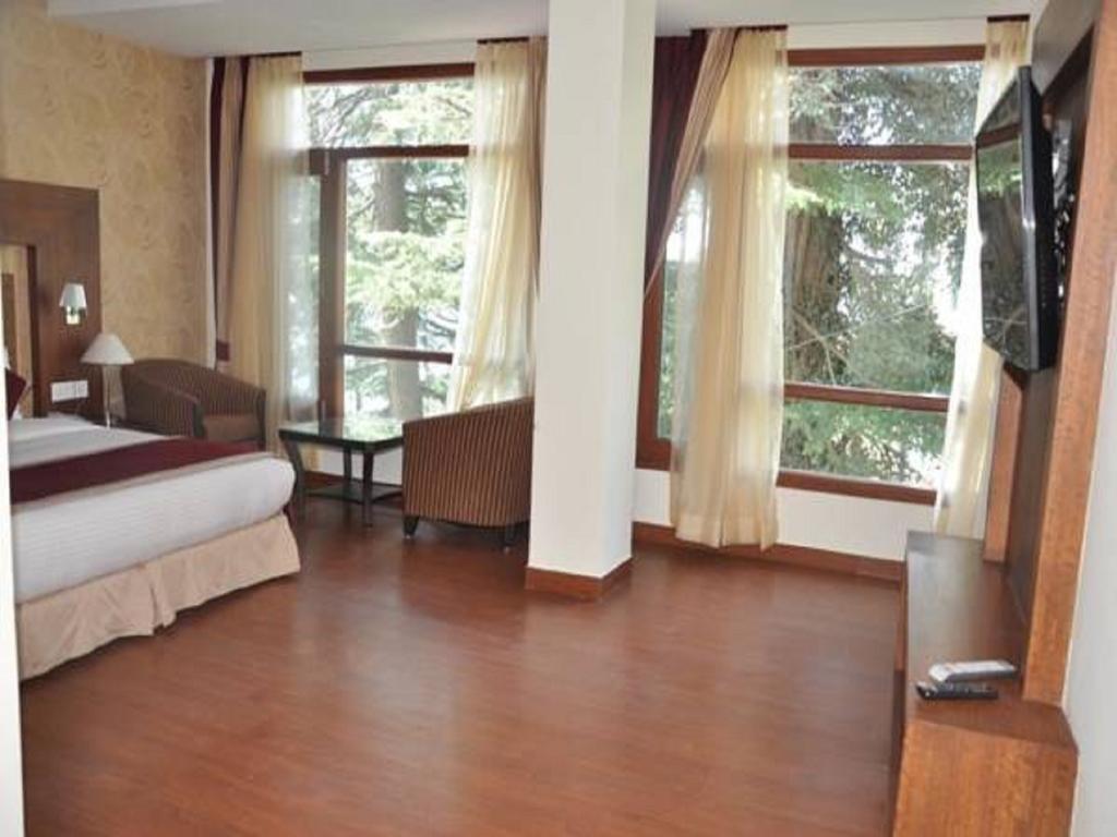 Hotel Southgate Šimla Exteriér fotografie
