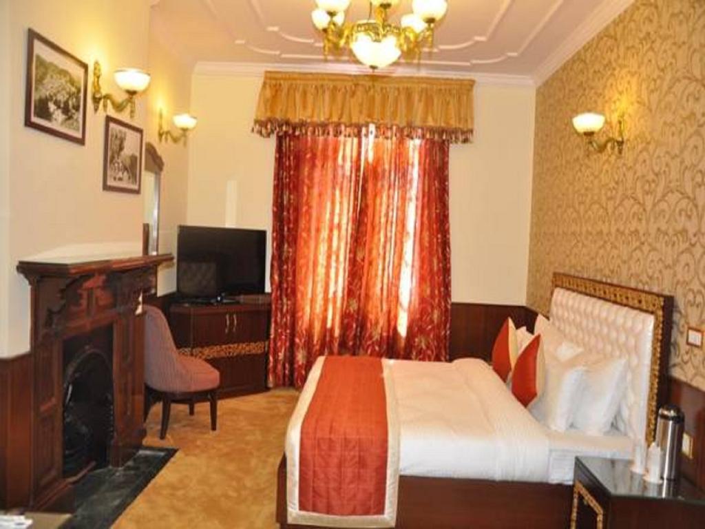 Hotel Southgate Šimla Exteriér fotografie