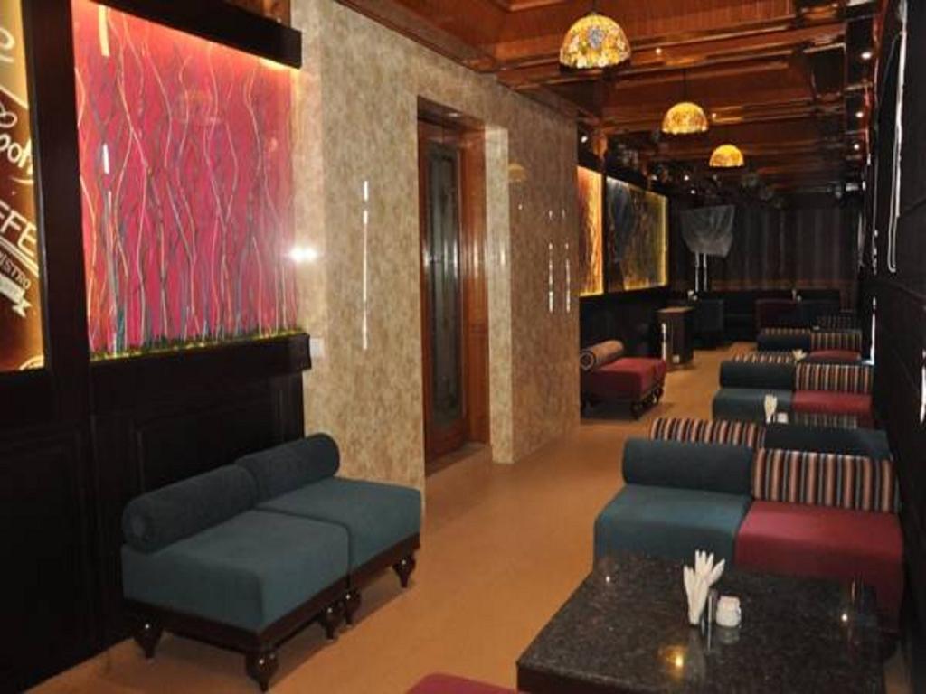 Hotel Southgate Šimla Exteriér fotografie